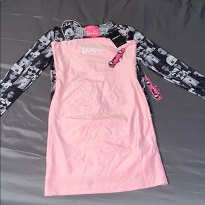 The dress is in perfect condition size small ! 🥰